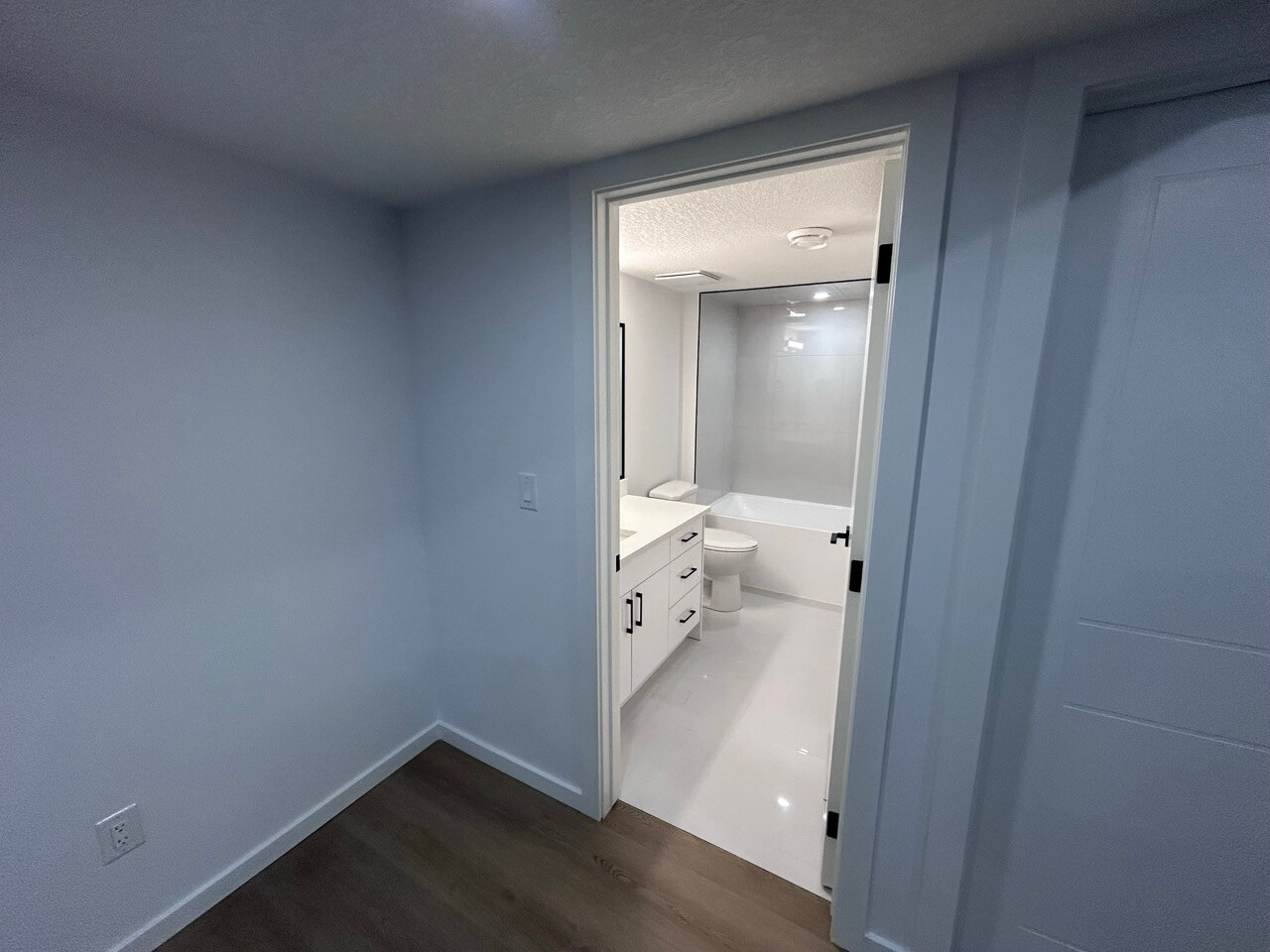 Basement washroom image